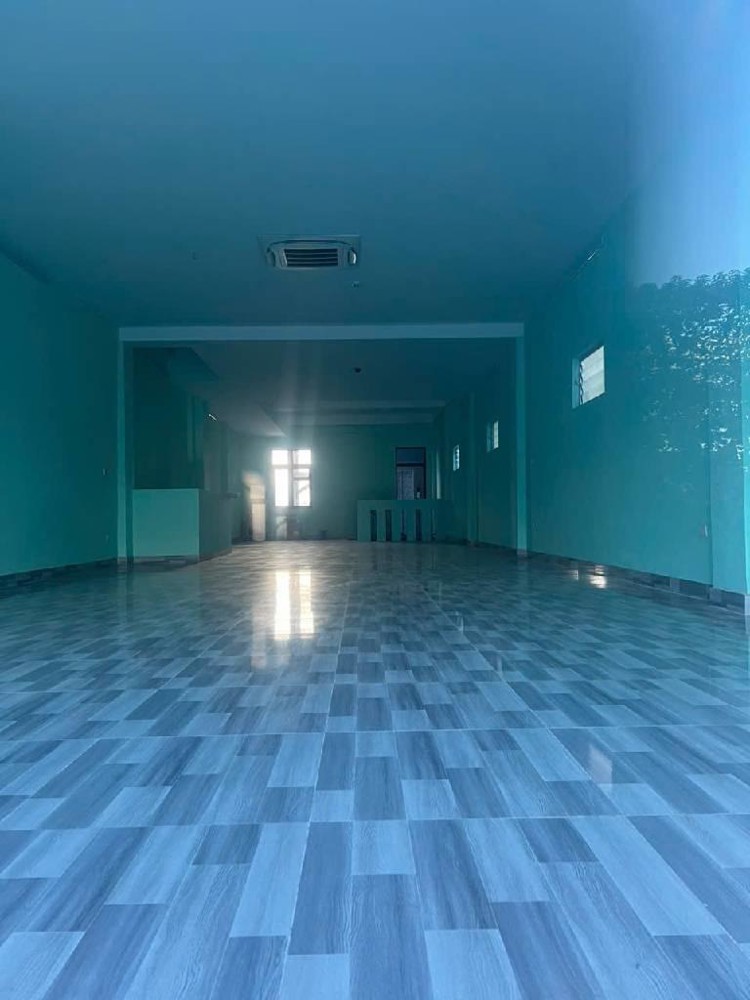 Nhà mặt phố Cầu Giấy 64m2, 7 tầng, 2 mặt tiền ô tô tránh, kinh doanh đa dạng