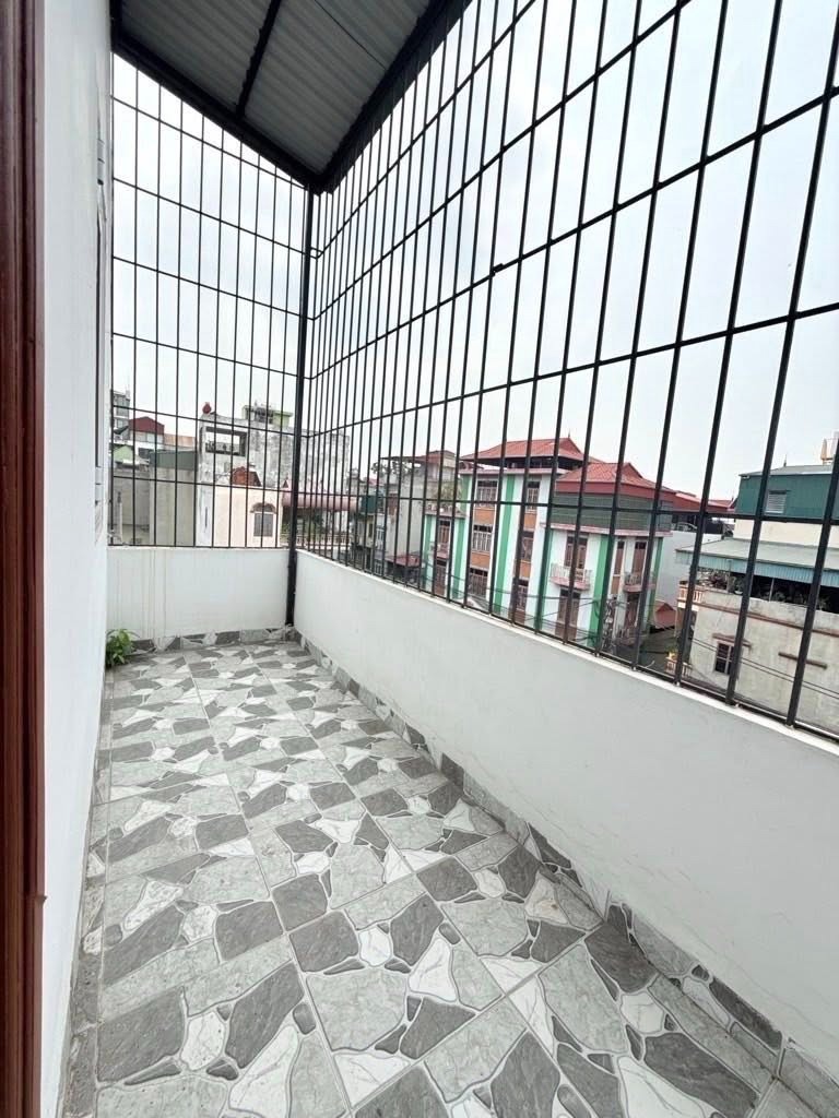 Nhà phố ô tô đỗ cổng, 3 ngủ, nội thất đủ đồ - Giá 6.05 tỷ