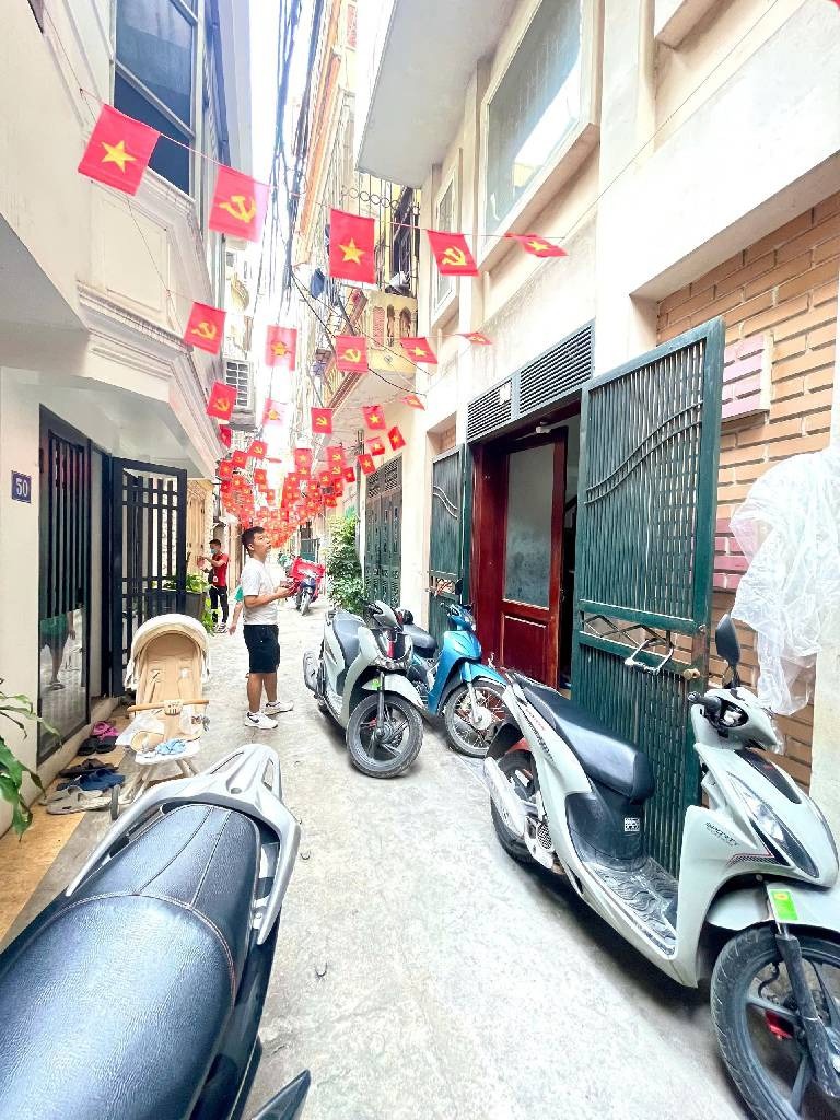 Nhà Mặt Ngõ Hai Bà Trưng - 4 Ngủ - Kinh Doanh Tốt - Giá 8.5 tỷ