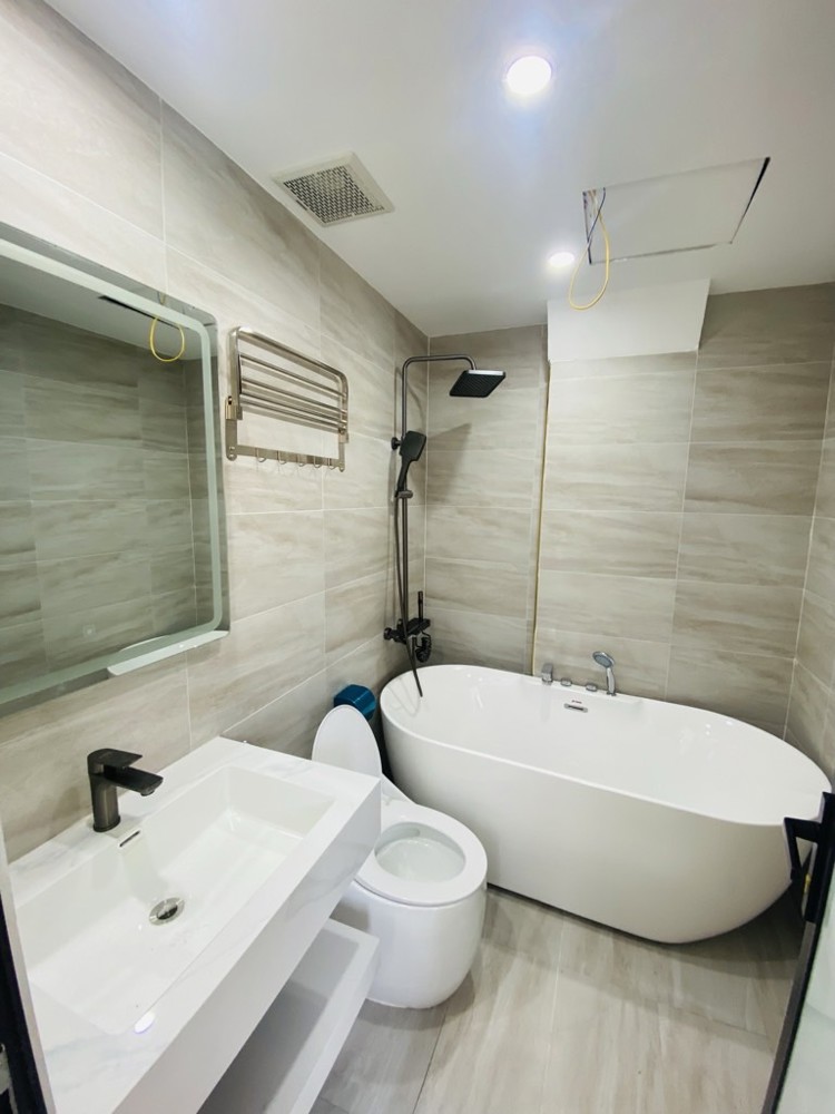 BÁN NHÀ NGUYỄN SƠN LONG BIÊN, OTO VÀO NHÀ,KINH DOANH, 48M-NHỈNH 13 TỶ (TL)