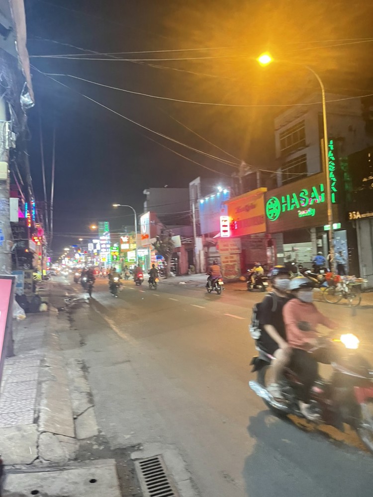 Bán nhà mặt tiền 4,9x28m giá 12,5 tỷ Đường Nguyễn Ảnh Thủ
