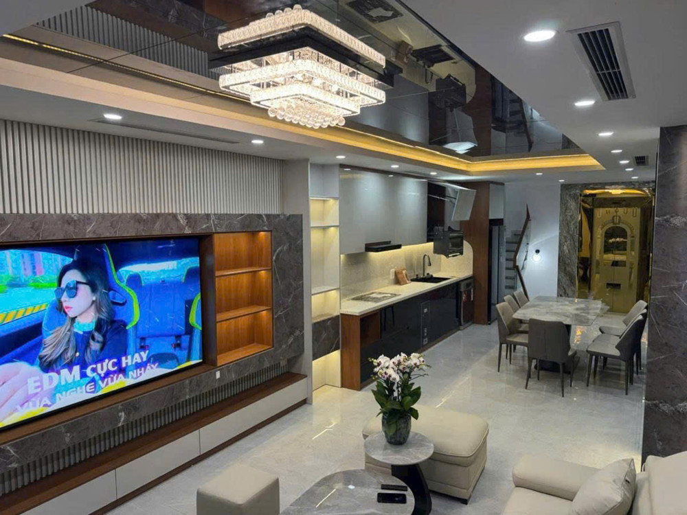 Bán nhà Phố Trạm 60m 8 tầng thang máy kinh doanh ô tô tránh hơn 22 tỷ