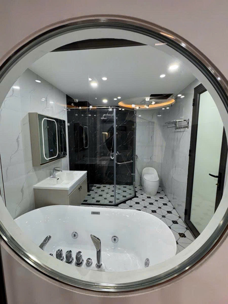Bán nhà Phố Trạm 60m 8 tầng thang máy kinh doanh ô tô tránh hơn 22 tỷ