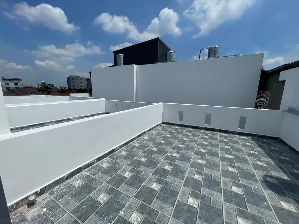 NHÀ MỚI Ở LUÔN FULL NỘI THẤT Kẻ Tạnh 32m2 X 5 tầng  5.75 tỷ Long Biên Hà Nội
