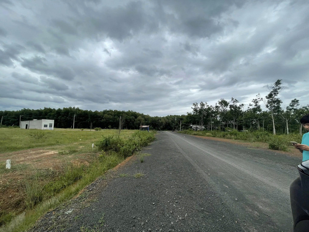 GẤP- CHÍNH CHỦ CẦN BÁN GẤP LÔ ĐẤT VỊ TRÍ ĐẸP - GIÁ TỐT- LỘC NINH BÌNH PHƯỚC