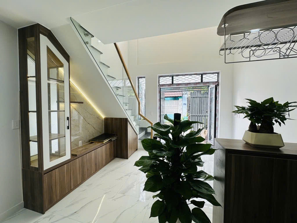 Nhà mới, đường Oto ra vào, ra Lê Văn Việt 3 phút, sổ hông sang tên ngay LH 0382202524