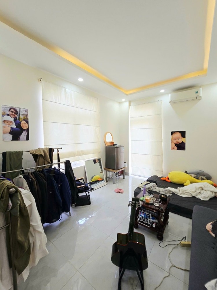 Bán nhà 3 tầng Nguyễn Duy Trinh, P Bình Trưng, TP HCM, DT  83m2, 3PN, SH, giá 6.6 tỷ