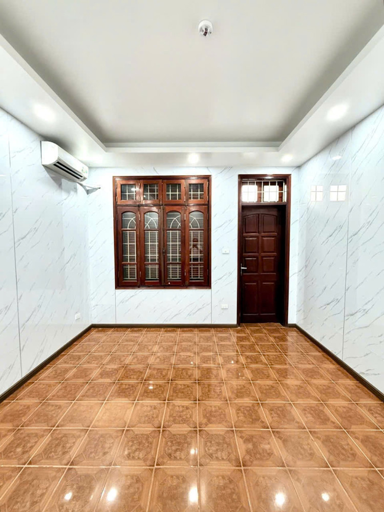 KHU VỰC ĐẸP NHẤT ĐỐNG ĐA - VỊ TRÍ KINH DOANH - PHÂN LÔ - Ô TÔ ĐỖ CỬA - NGÕ THÔNG Hoàng Cầu 48m, 4T