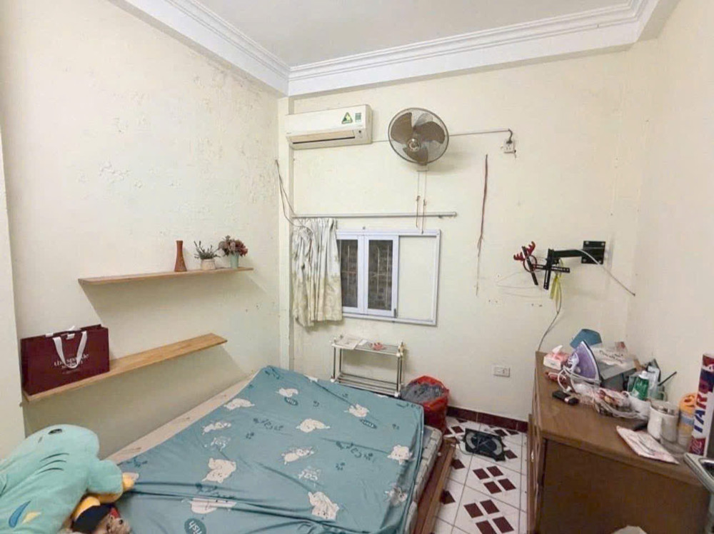 Bán nhà Khương Trung giá đầu tư - Sổ đỏ 30m xây 4 tầng 6,3 tỷ Gần ô tô quy hoạch ổn định