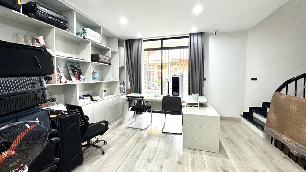 CHÙA HÀ 51M x5 TẦNG 22,6 TỶ,Ô TÔ ĐỖ CỬA,NHÀ ĐẸP,FULL NỘI THẤT