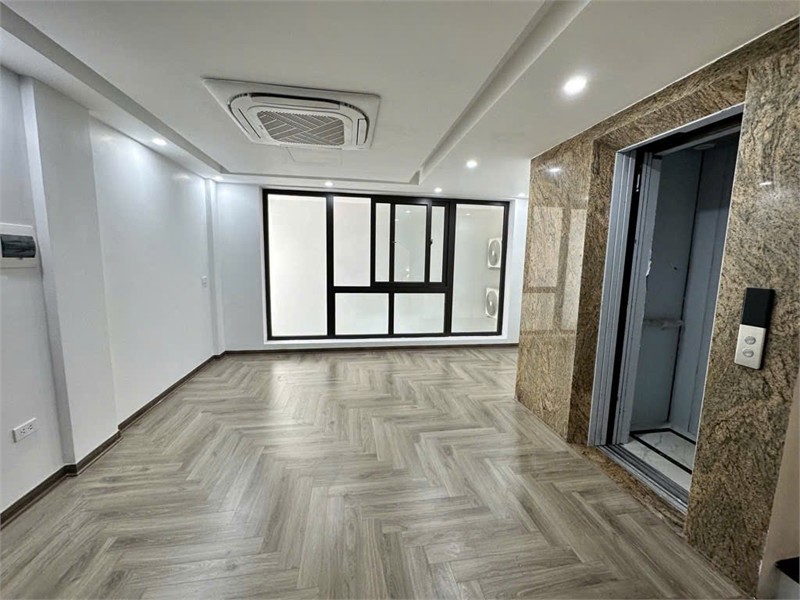 🏡 BÁN NHÀ VIỆT HƯNG – NGÔ GIA TỰ – 40M² – 6 TẦNG – 7,9 TỶ – NHÀ ĐẸP Ở NGAY, GẦN Ô TÔ