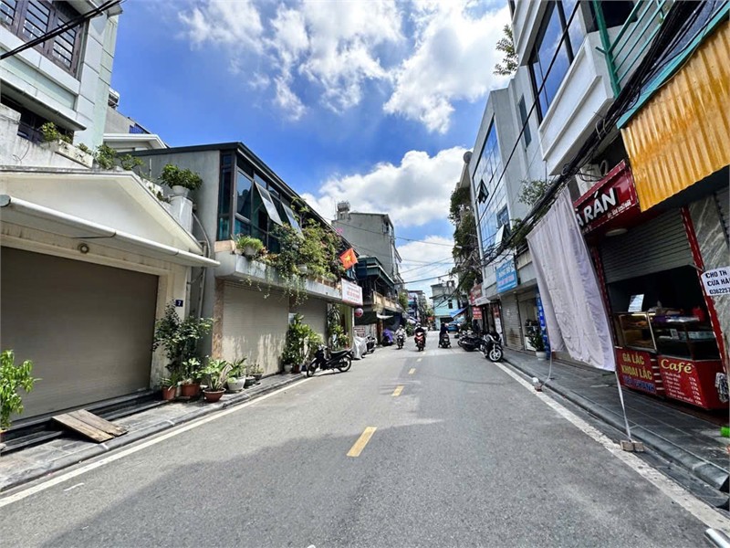 🏡 BÁN NHÀ VIỆT HƯNG – NGÔ GIA TỰ – 40M² – 6 TẦNG – 7,9 TỶ – NHÀ ĐẸP Ở NGAY, GẦN Ô TÔ