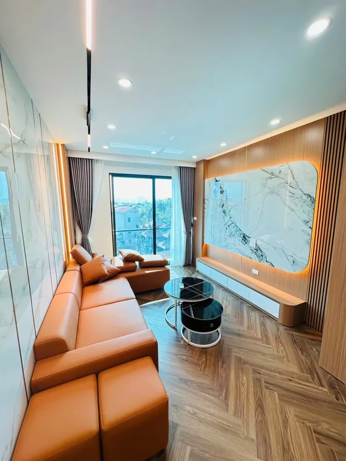 NHÀ MỚI Ô TÔ ĐỖ CỬA Ngọc Lâm 55m2 X 6 Tầng MT 4m,9.9 tỷ Long Biên Hà Nội