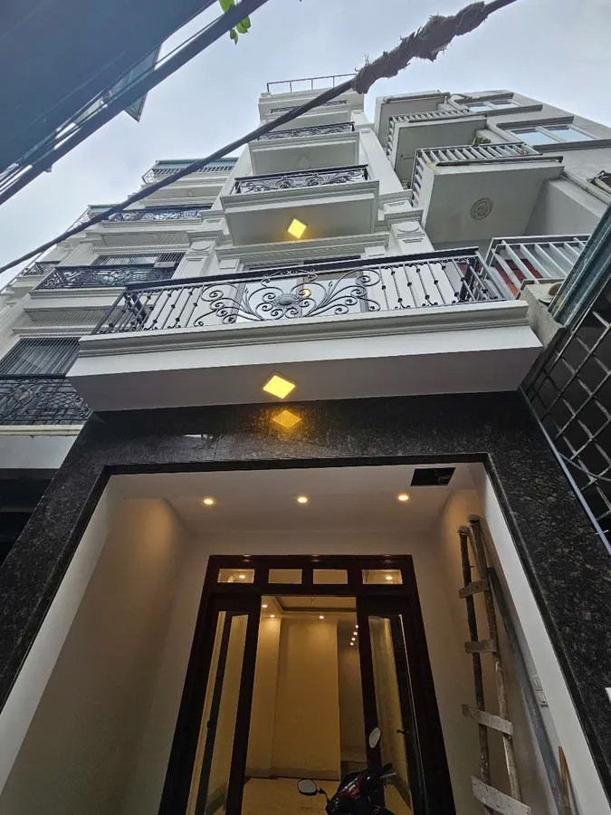 NHÀ MỚI FULL NỘI THẤT 6 TẦNG thang máyNgọc Lâm 58m2 mặt tiền 4m, 11.2 tỷ Long Biên Hà Nội