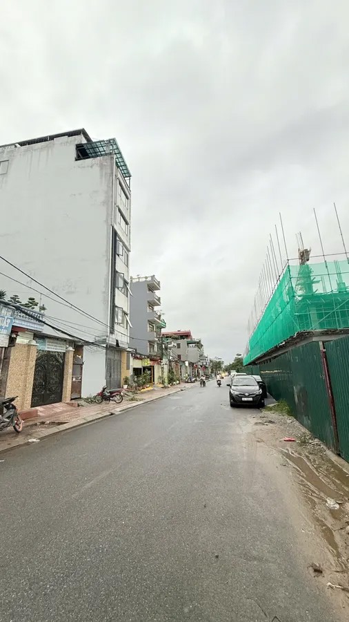 Bán đất thổ cư Gia Quất, Thượng Thanh, Long Biên. 62m2, MT 9m, 9.9 tỷ, Sổ đỏ. LH: 0937632289