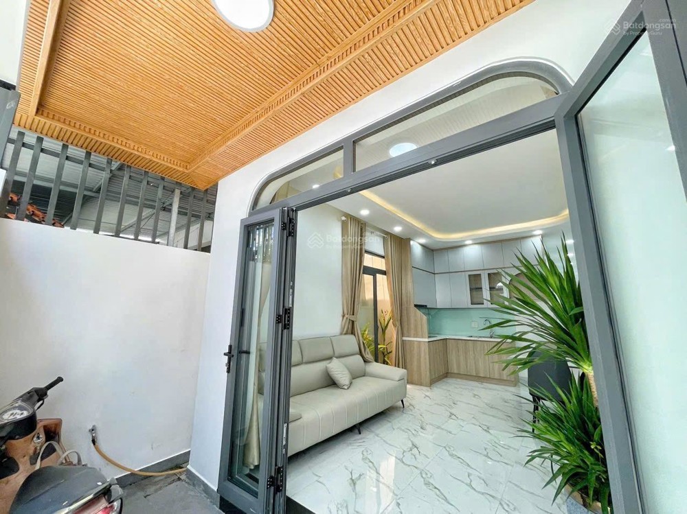 BÁN NHÀ MỚI TRUNG TÂM NHA TRANG – HẺM Ô TÔ, GẦN BIỂN, NỘI THẤT ĐẦY ĐỦ – DỌN VÀO Ở NGAY