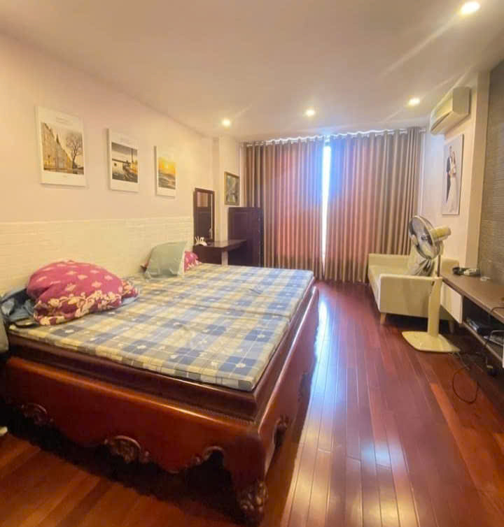 Biệt thự Mễ Trì 131.5m2- 4 tầng, vỉa hè, ôtô tránh, ở VIP, giá 36.6 tỷ
