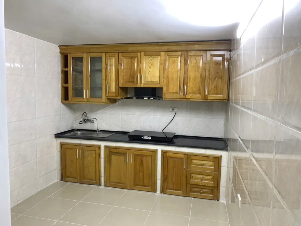 BÁN NHÀ RIÊNG Phố  Ngô Gia Tự 40m2 3 tầng MT 4.5m, 7.95 tỷ Long Biên Hà Nội