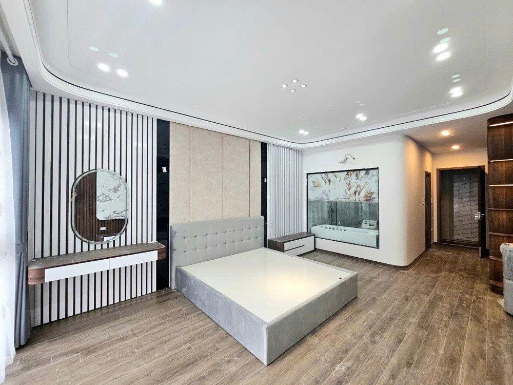 Bán nhà Nguyễn Văn Linh 52m 7 tầng MT4.5m thang máy phân lô ô tô hơn 13 tỷ