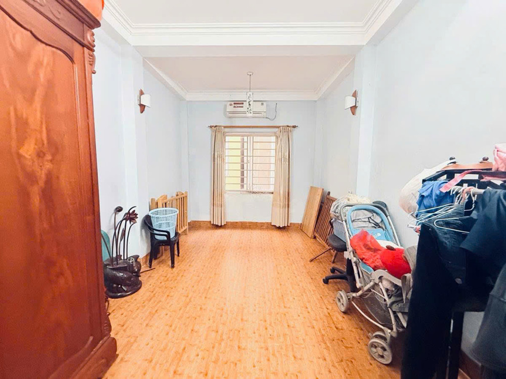 Bán nhà Hào Nam - 34m 5 tầng, lô góc ngõ thông gần phố 8,25 tỷ
