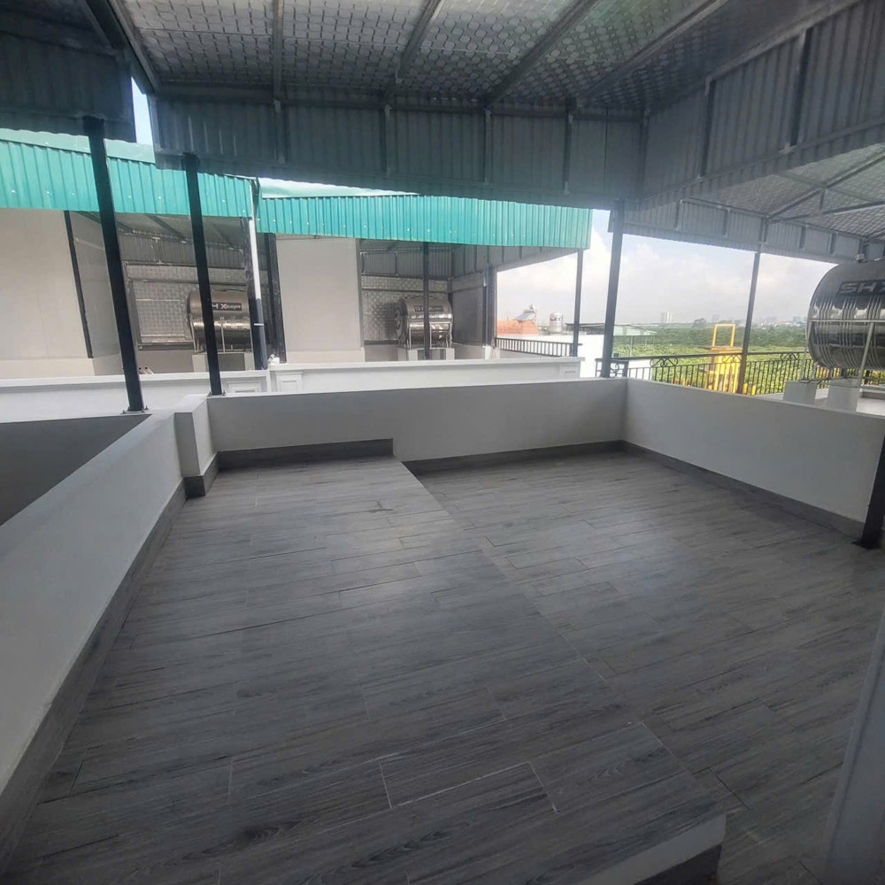 Bán nhà liền kề Thanh Am – Việt Hưng  33m² xây mới 5 tầng, lô góc, giá chỉ 5,3 tỷ