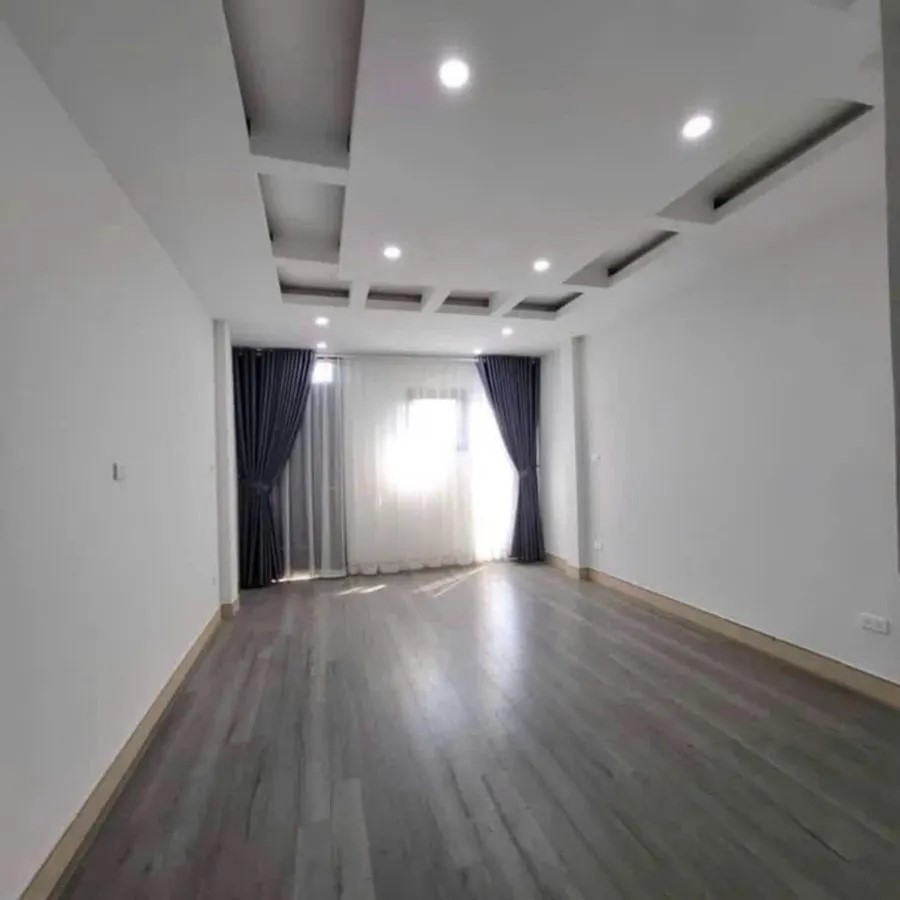 Cần bán gấp tòa nhà 7 tầng mặt phố Nguyễn Xiển - 
