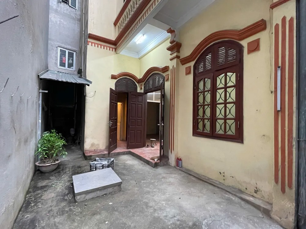 BÁN NHÀ RIÊNG phố Vương Thừa Vũ 86m2 X 3 tầng,MT 7.83m,12.95 tỷ Thanh Xuân