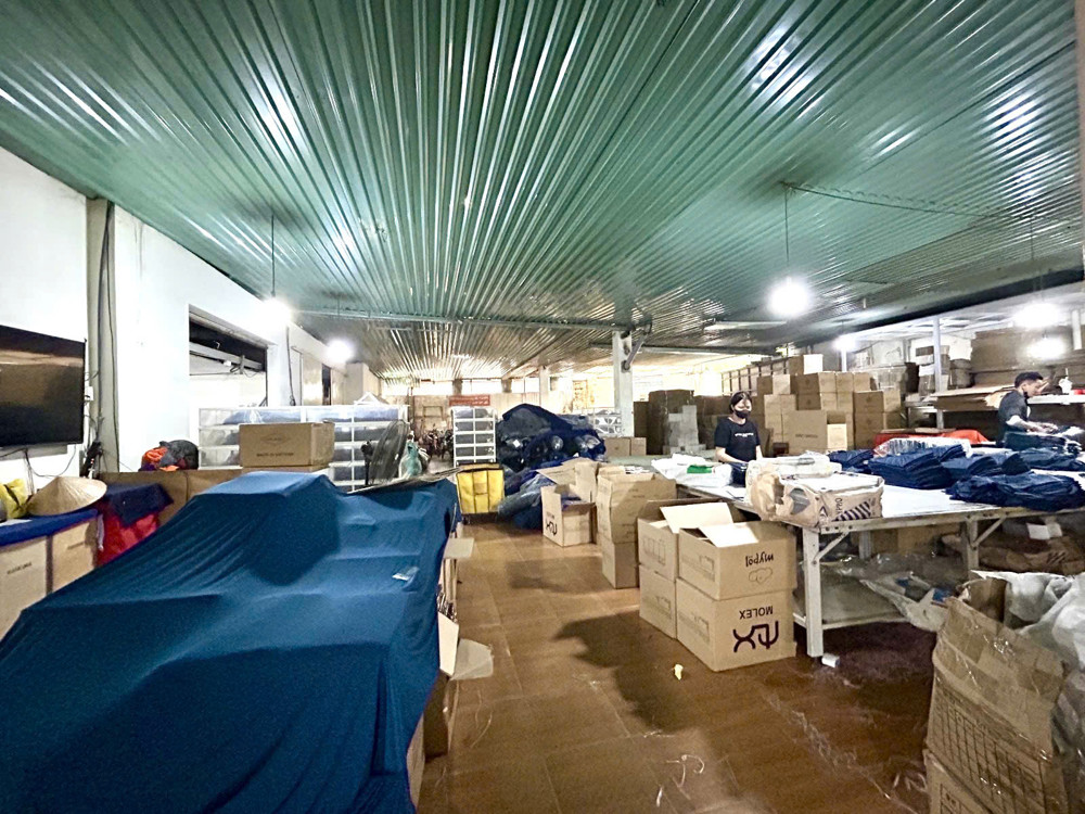 BÁN XƯỞNG MAY 32 x 34M SHR  THỚI TAM THÔN – HÓC MÔN ĐƯƯƠNG XE TẢI LỚN ĐANG CHO THUÊ 80TR/T