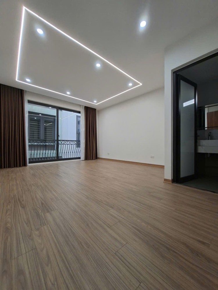 BÁN NHÀ BỒ ĐỀ LONG BIÊN,NGÕ THÔNG-FULL NỘI THẤT-36M-NHỈNH7 TỶ