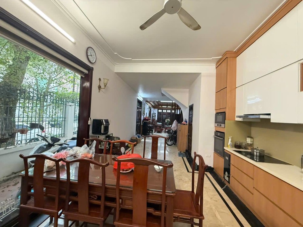 BÁN NHÀ MẶT PHỐ THANH XUÂN, VỈA HÈ ĐÁ BÓNG, 6 TẦNG THÔNG SÀN, KINH DOANH ĐỈNH, CHỈ 22 TỶ