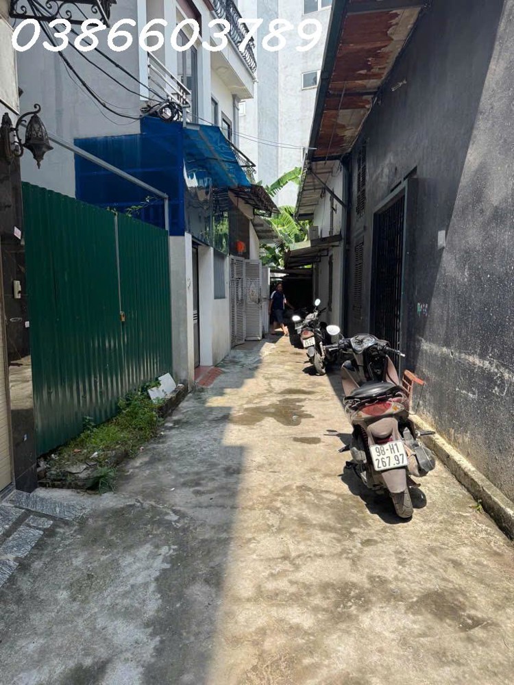 RỘNG THOÁNG – TRUNG TÂM ĐỨC GIANG -Ô TÔ ĐỖ CỬA -42m. -6,5 TỶ