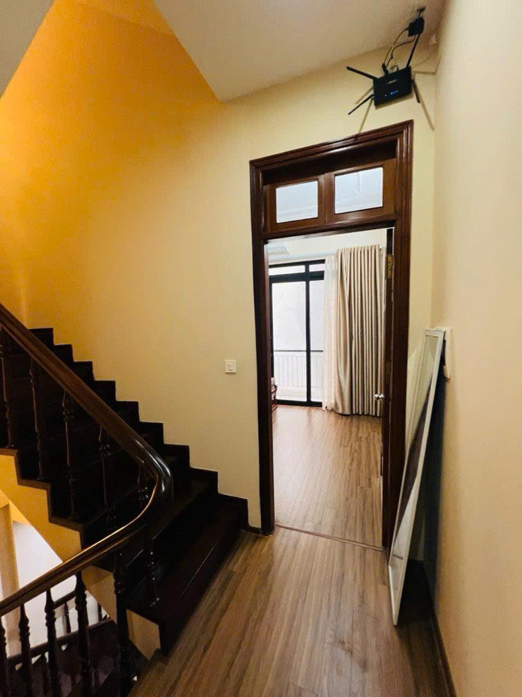 Bán nhà Hào Nam dân xây 48m 5 tầng, 7 phòng ngủ - Gần phố sổ đỏ vuông đẹp 12,8 tỷ