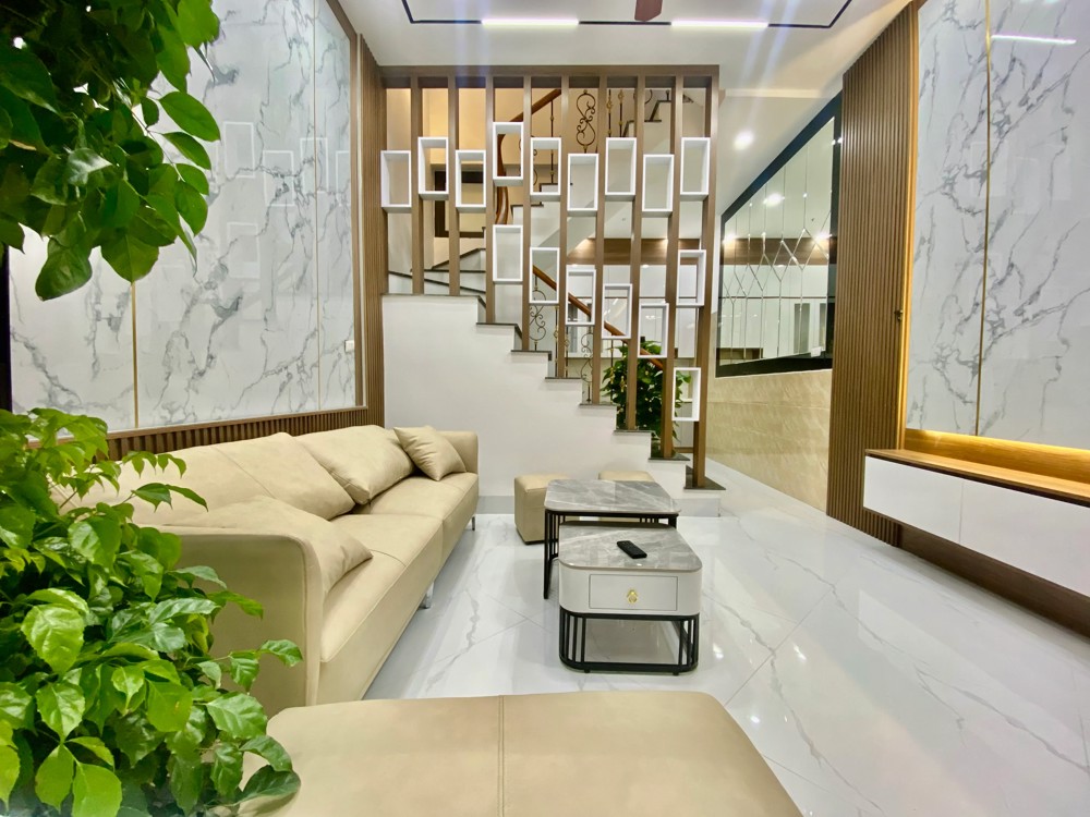 Bán Nhà Trần Khát Chân 37m2. 5 tầng. mặt tiền 4m. giá 8.2 tỷ Hai Bà Trưng Hà Nội