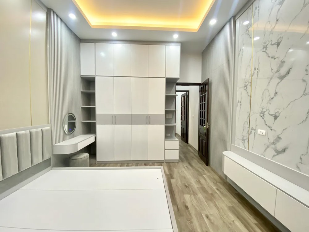 Bán Nhà Trần Khát Chân 37m2. 5 tầng. mặt tiền 4m. giá 8.2 tỷ Hai Bà Trưng Hà Nội