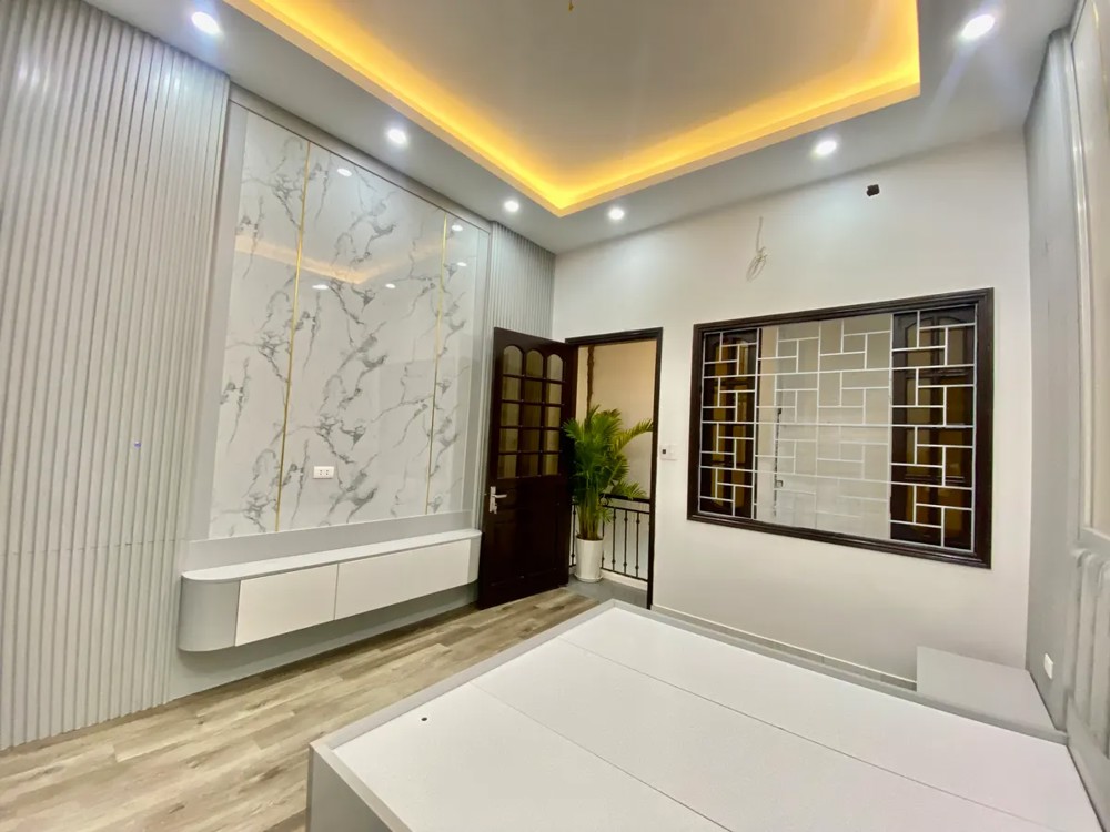 Bán Nhà Trần Khát Chân 37m2. 5 tầng. mặt tiền 4m. giá 8.2 tỷ Hai Bà Trưng Hà Nội