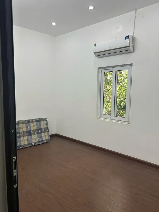 Bán Nhà Hoàng Hoa Thám 44m2. 3 tầng. mặt tiền 4. giá 7.95 tỷ Ba Đình Hà Nội