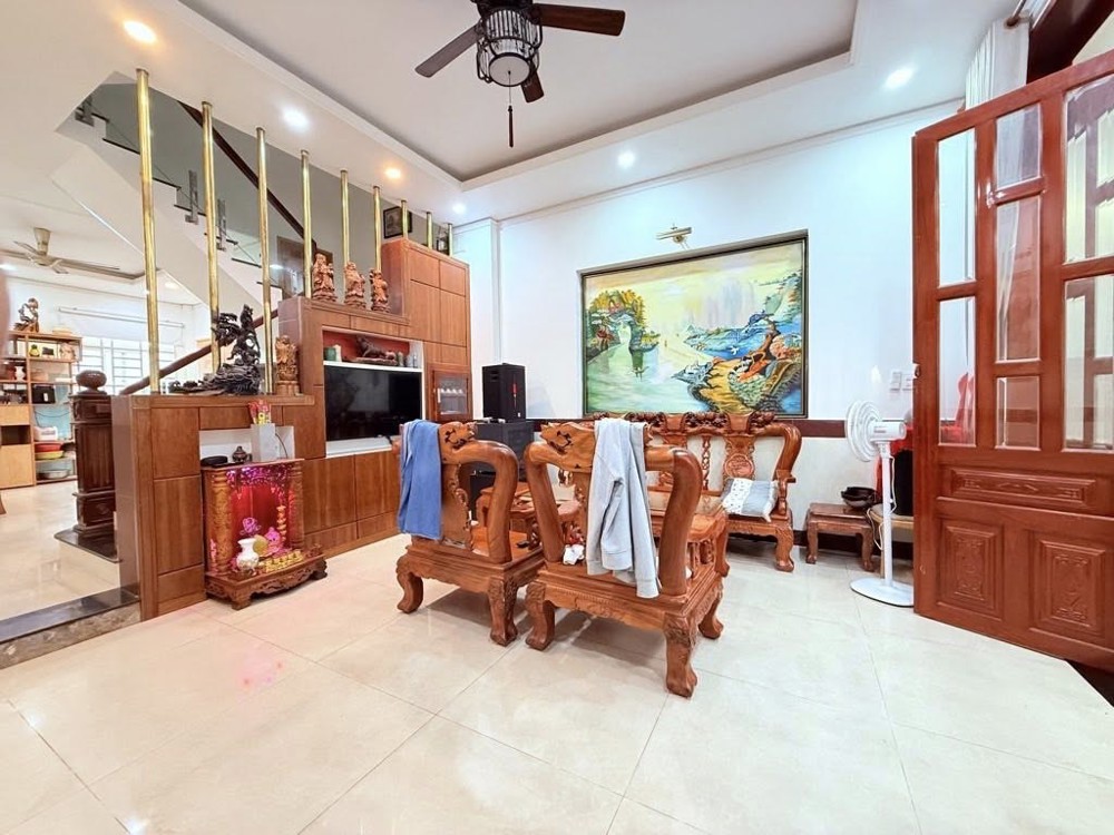 🌻 Nhà HXH Đồng Đen, Tân Bình – 72m² – 9.8 Tỷ – 4 Tầng Đẹp