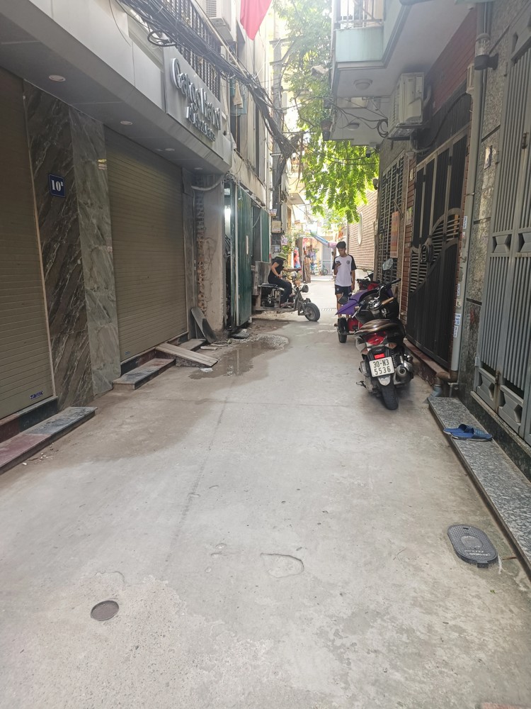 Bán Nhà Trương Định 34m2. 5 tầng.mặt tiền 3.7m. giá 8.8 Tỷ Hoàng Mai Hà Nội