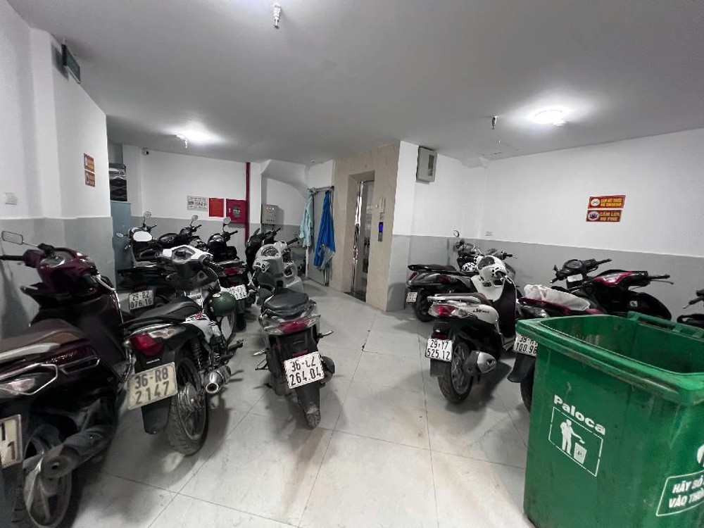 Tòa căn hộ dịch vụ 55m2, 6 tầng, 17 phòng, thu 950tr/năm, giá 17.9 tỷ