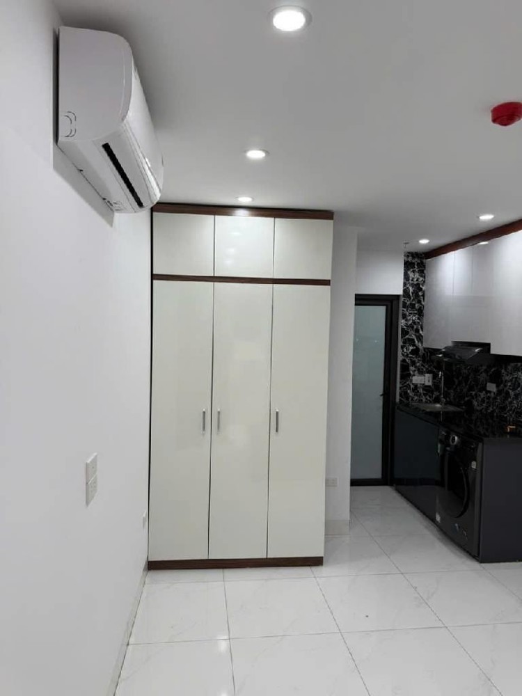 Tòa căn hộ dịch vụ 55m2, 6 tầng, 17 phòng, thu 950tr/năm, giá 17.9 tỷ