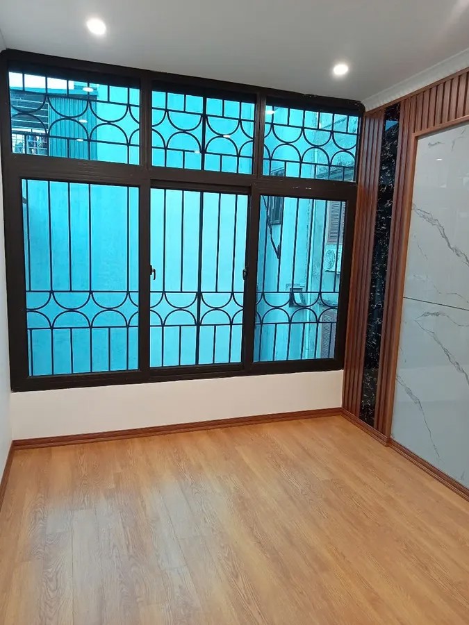 NHÀ MỚI- ĐẸP -Ở LUÔN Phố Ngọc Thụy 60m2 X 3 tầng  8.2 tỷ Long Biên Hà Nội