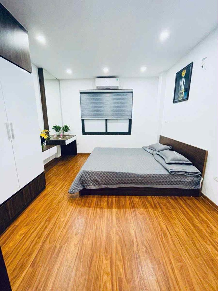 Bán nhà Vĩnh Hưng, Hoàng Mai 35m 5 tầng mới tinh full đồ ở ngay, ngõ 3 gác phi ầm ầm, 2  thoáng