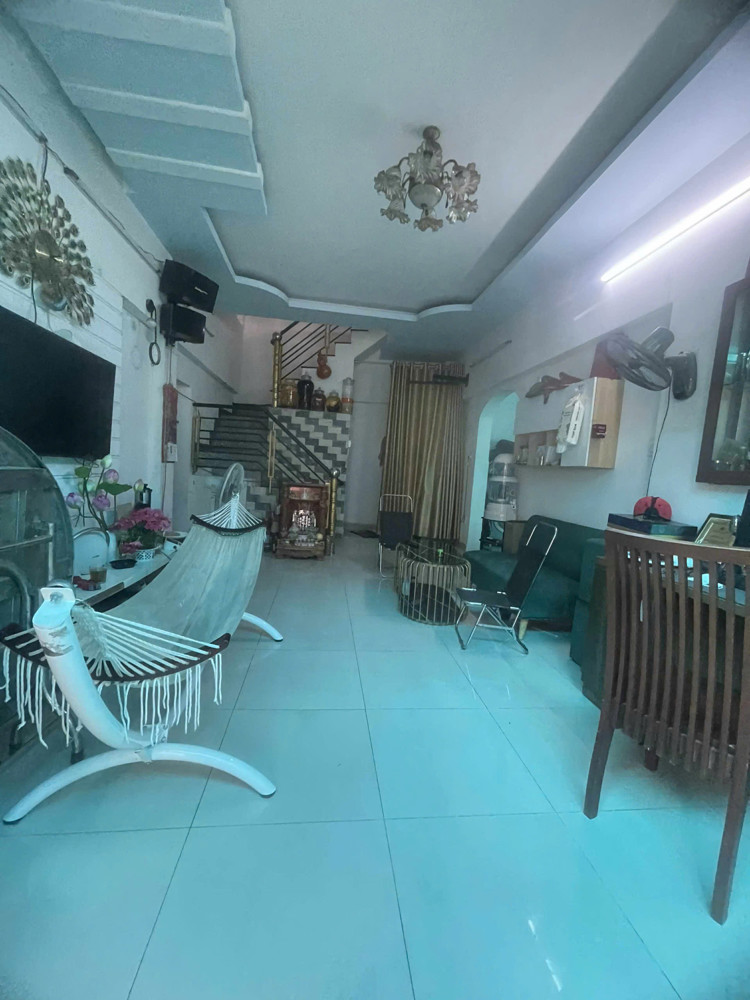 Nhà Đẹp HXH Giáp Lê Văn Quới –11mx 8m – Sổ Công Nhận 92m² – 3 Tầng – Chỉ 6.3 Tỷ