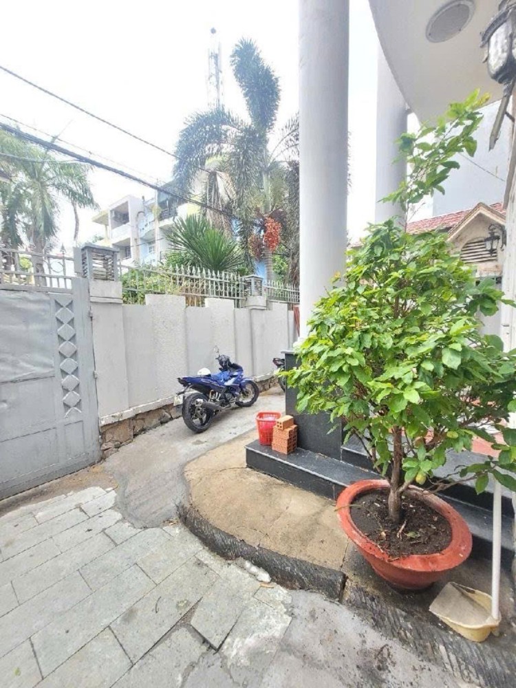 Biệt thự 4 tầng Đ.8m, SHR Vuông  – Bình Lợi Bình Thạnh SS