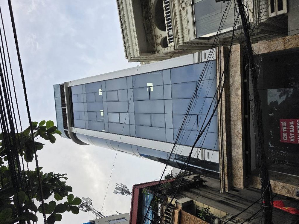 Bán nhà mặt phố Hoàng Quốc Việt 76m2, 8 tầng, mặt tiền 5m, giá 23,9 tỷ