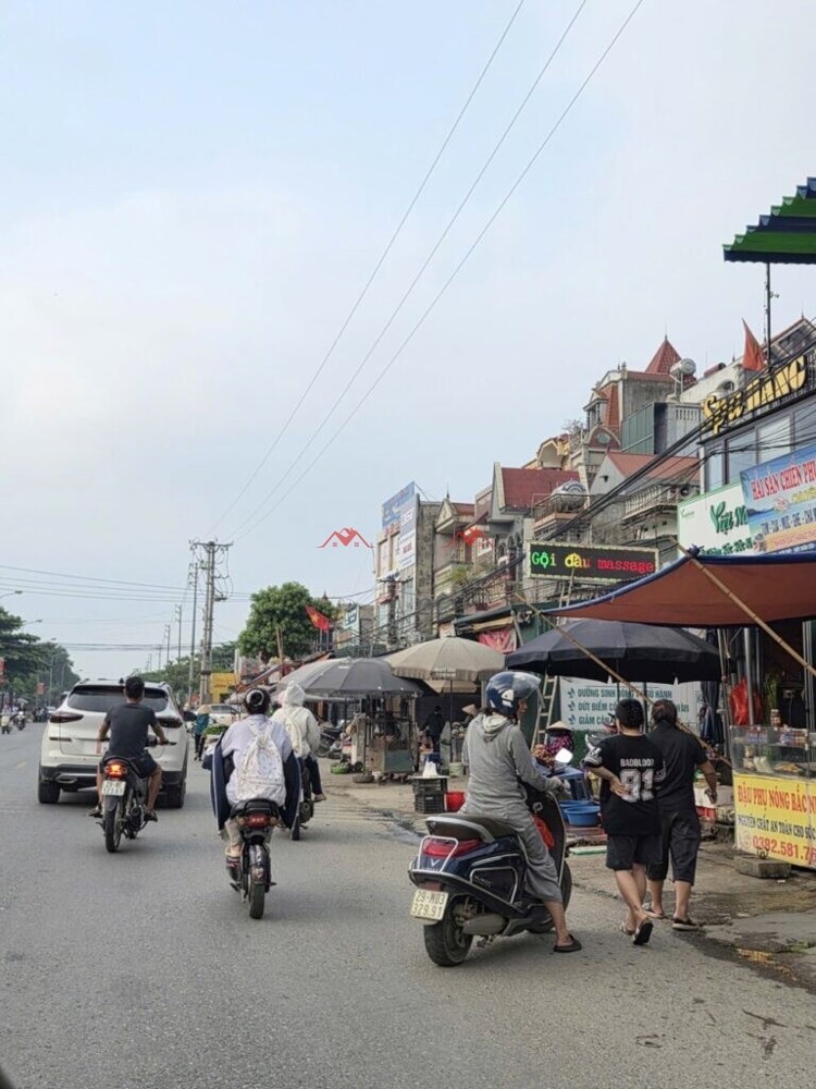 SIÊU PHẨM TRỤC CHÍNH KINH DOANH 121M TẠI THỦY XUÂN TIÊN-CHƯƠNG MỸ-HÀ NỘI