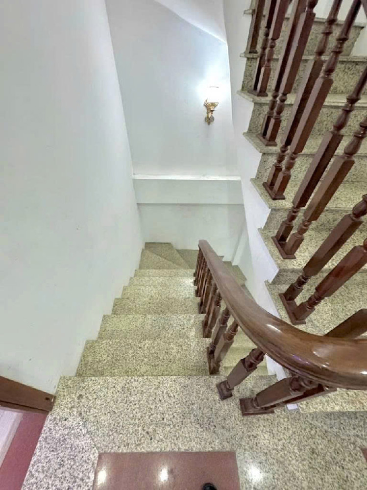Nhà Trung Tâm Mỹ Đình, Ở Sướng, Nội Thất Đẹp, Mới 39M2 x 5 Tàng Giá 8.6 tỷ