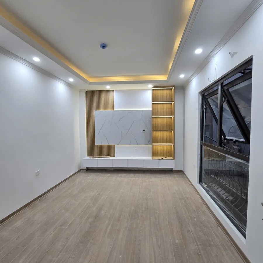 BÁN NHÀ RIÊNG Phố Khương Trung 45m2 X 6 tầng 12.9 Tỷ Thanh Xuân Hà Nội