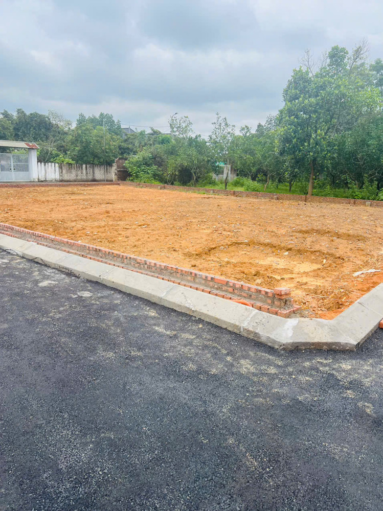 Đất nền Láng Hòa Lạc giá 2.25 tỷ diện tích 100m2 gần trung tâm thương mại – Nguyễn Hùng BĐS 