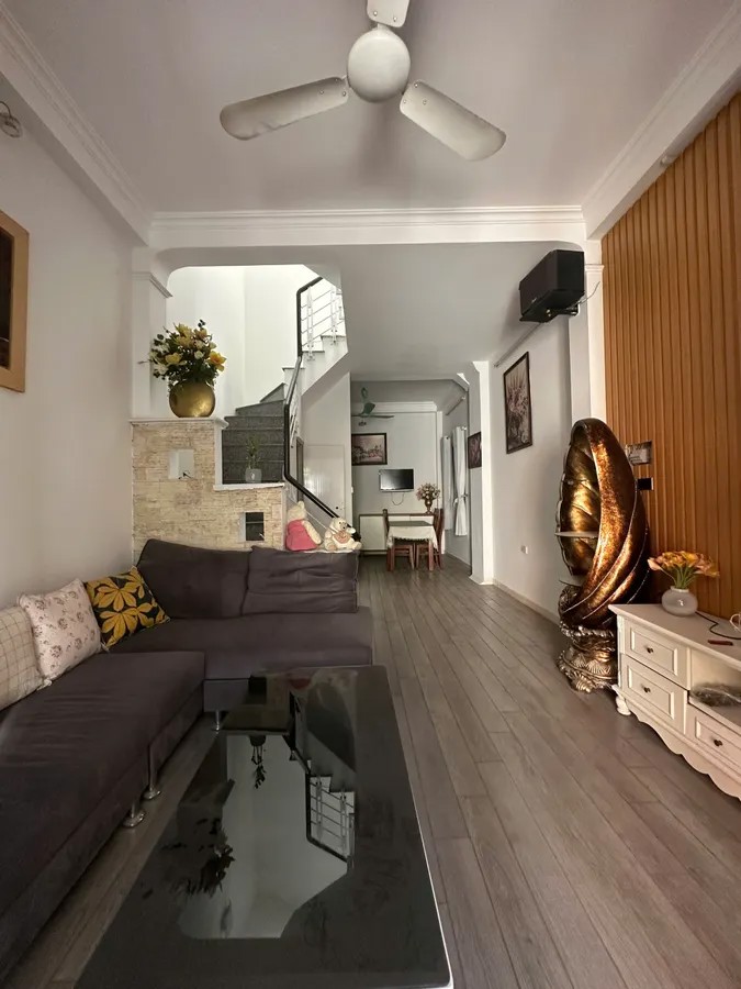 BÁN NHÀ RIÊNG Phố Tư Đình 40m2 X 3 Tầng MT 3.7m, 6.8 tỷ Long Biên Hà Nội